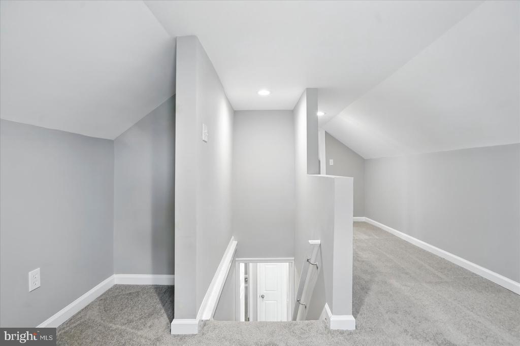 504 Manor Rd