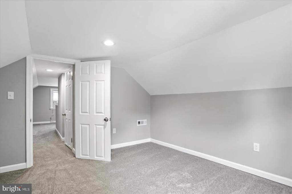 504 Manor Rd