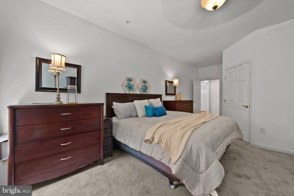 7228 BOSCASTLE LANE