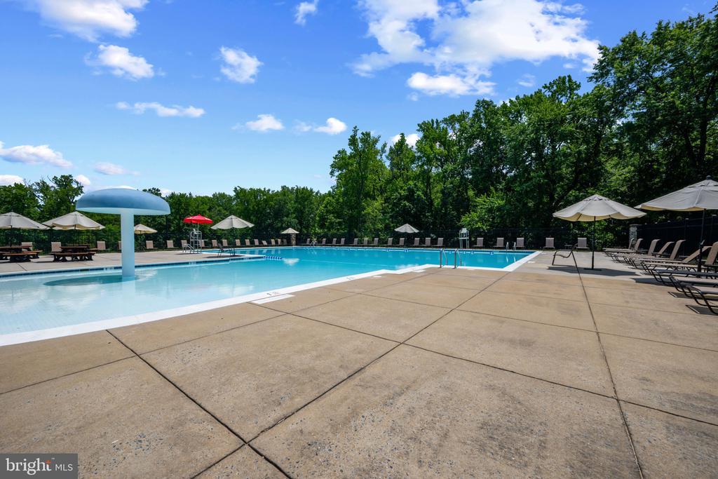 7228 BOSCASTLE LANE