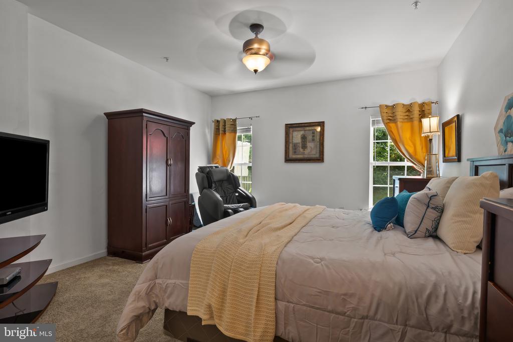 7228 BOSCASTLE LANE