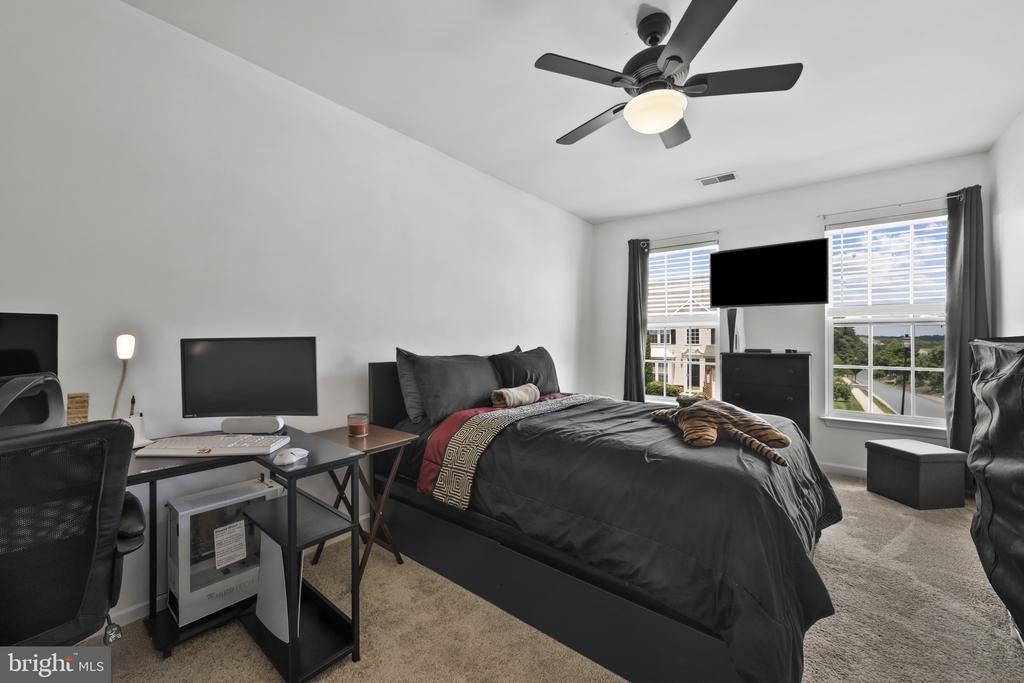 7228 BOSCASTLE LANE