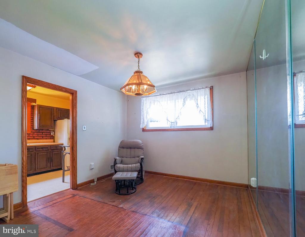238 Wanda Rd