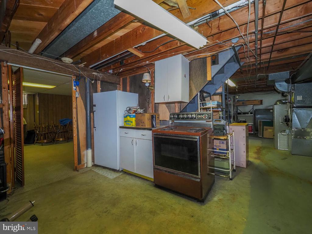 238 Wanda Rd