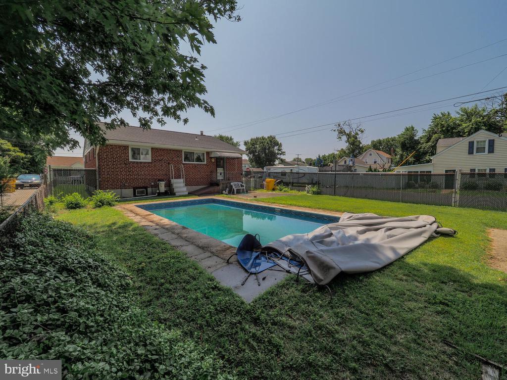 238 Wanda Rd