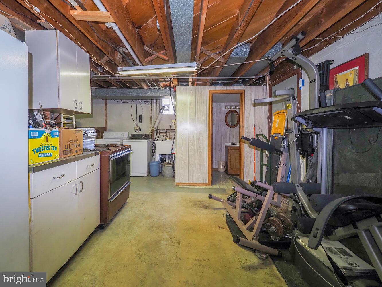 238 Wanda Rd