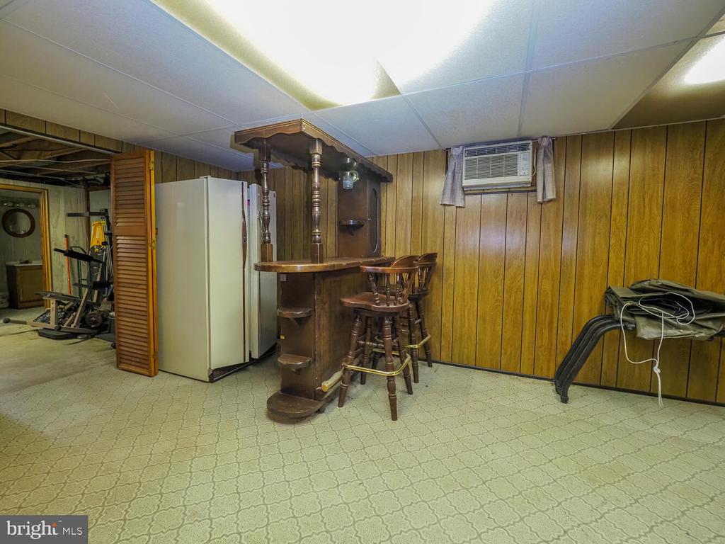 238 Wanda Rd