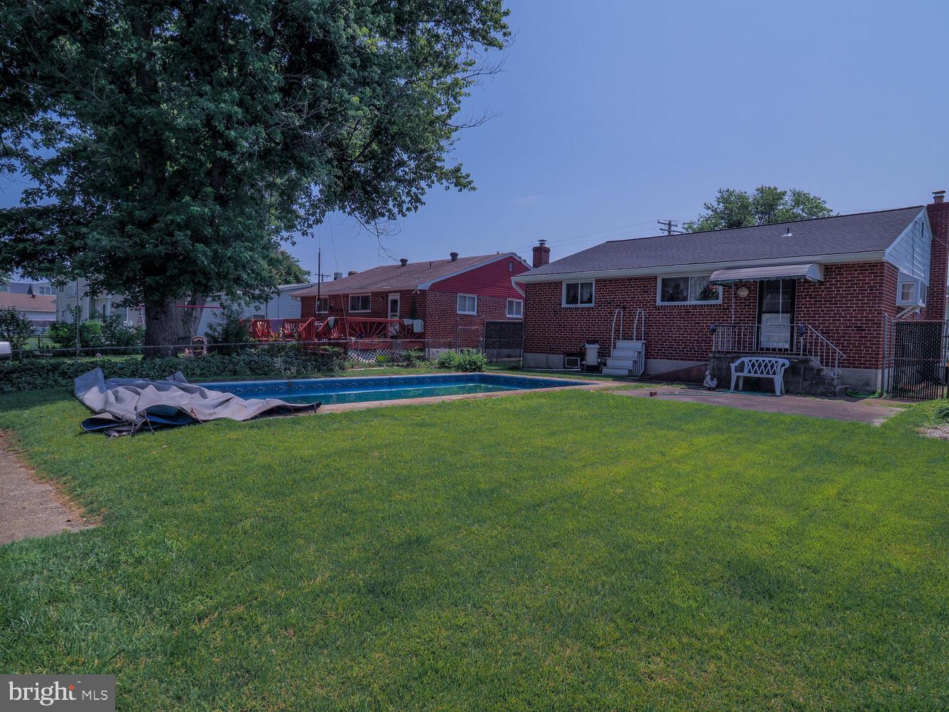 238 Wanda Rd