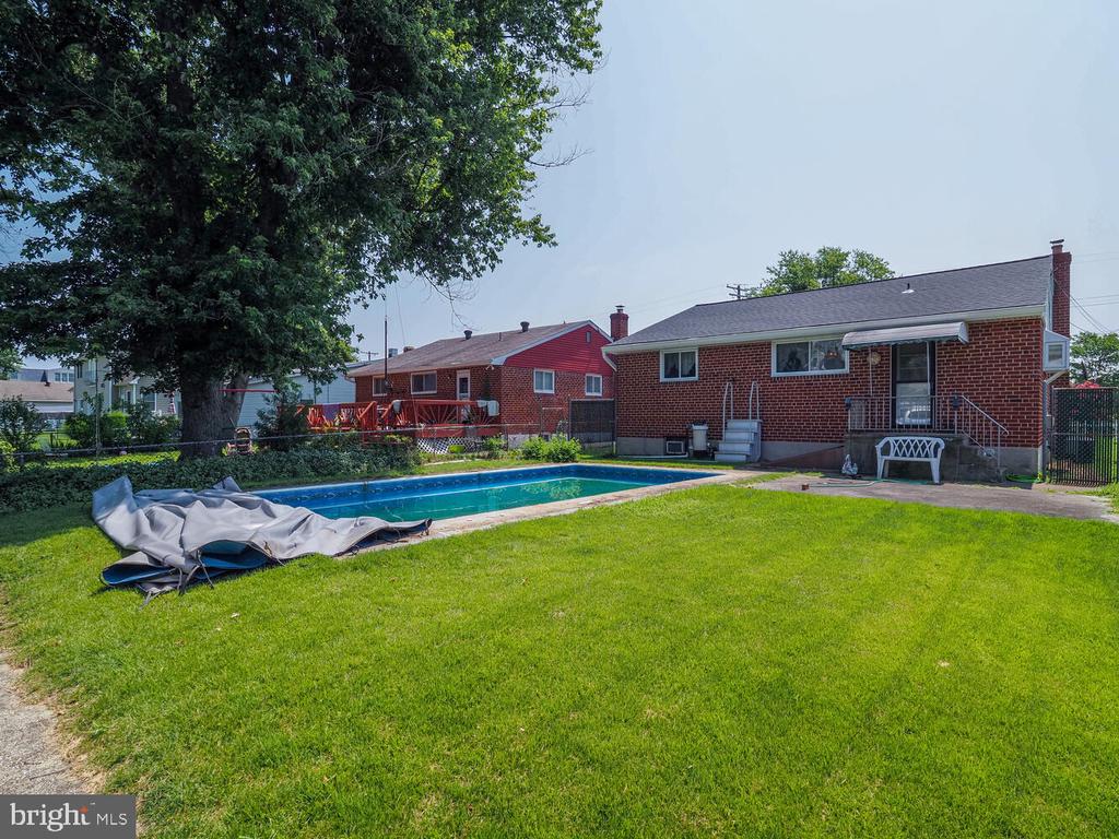 238 Wanda Rd