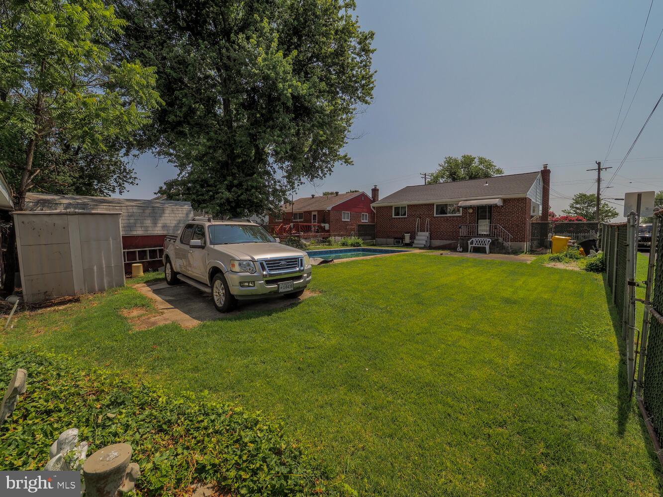 238 Wanda Rd