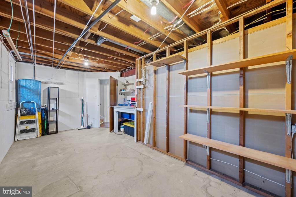 7516 MONTEVIDEO COURT