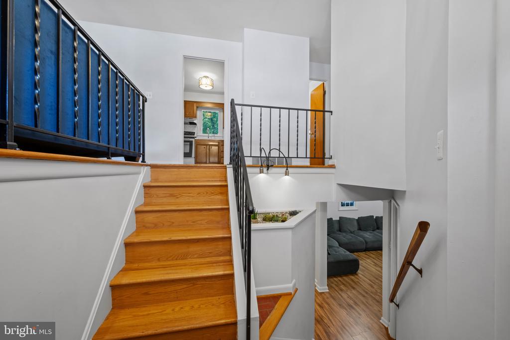 7516 MONTEVIDEO COURT