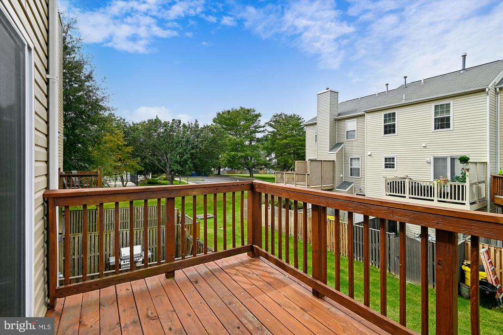 1105 SIMSBURY COURT