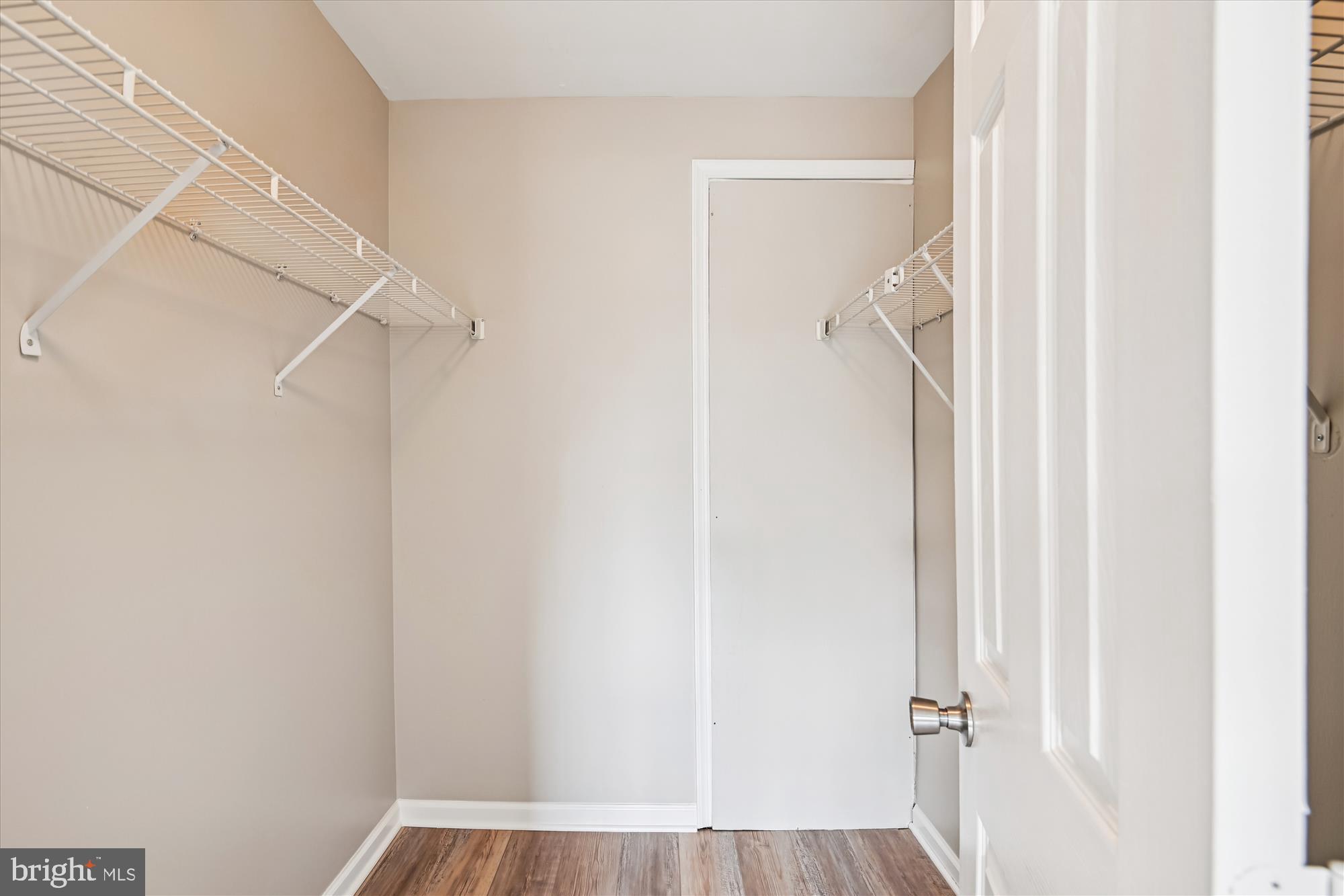 1105 SIMSBURY COURT