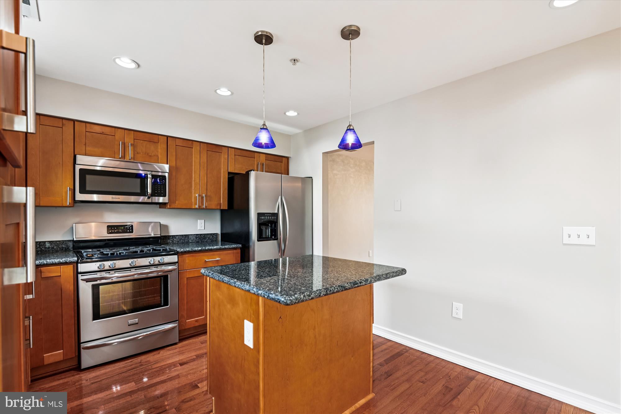 1105 SIMSBURY COURT