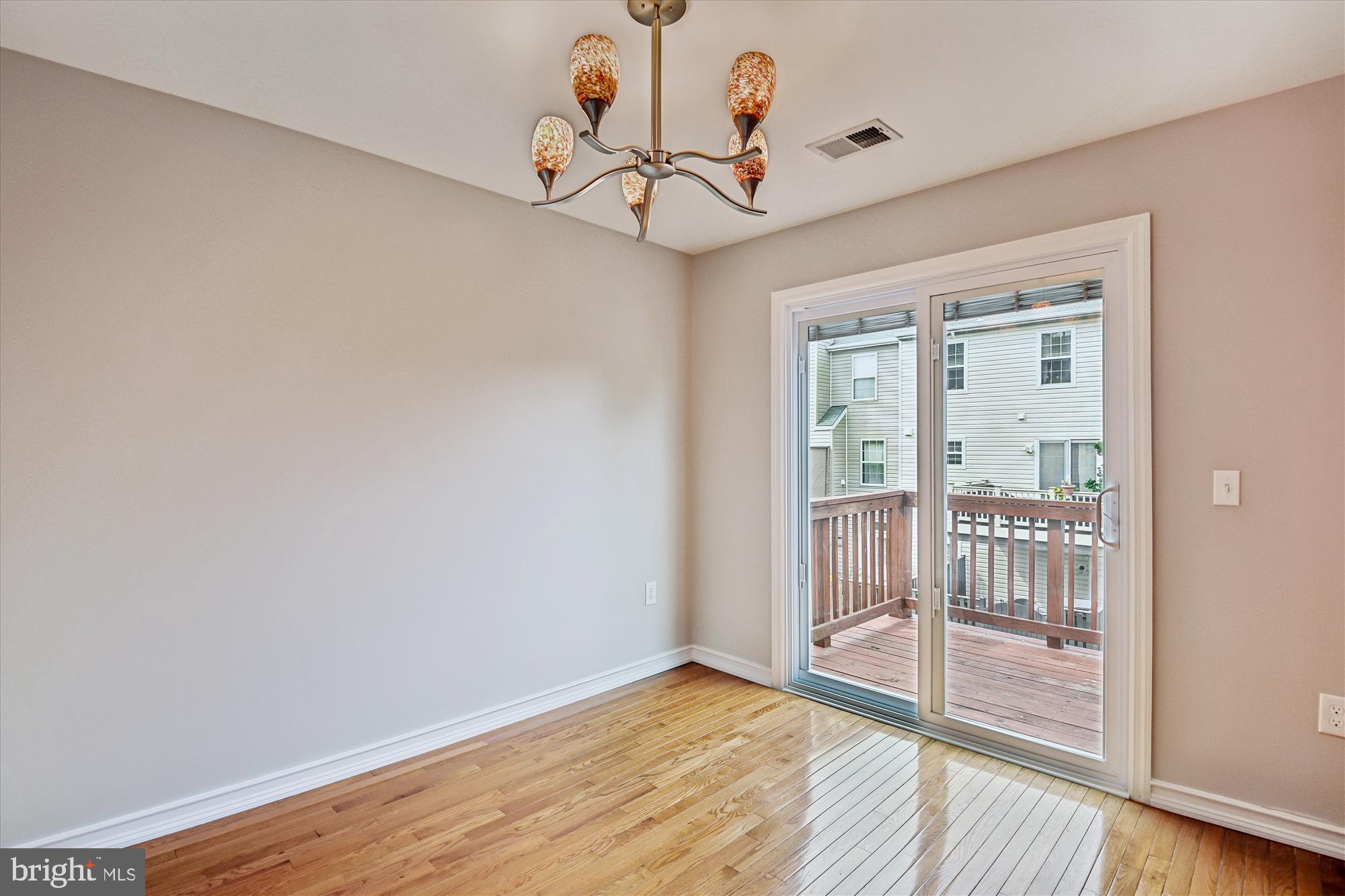 1105 SIMSBURY COURT