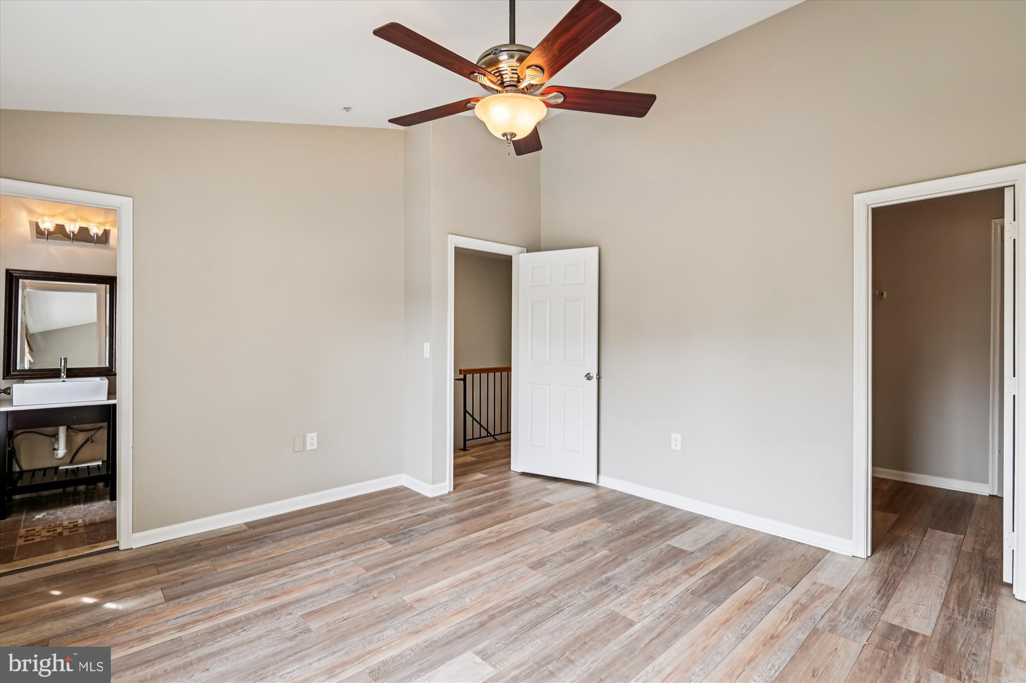 1105 SIMSBURY COURT
