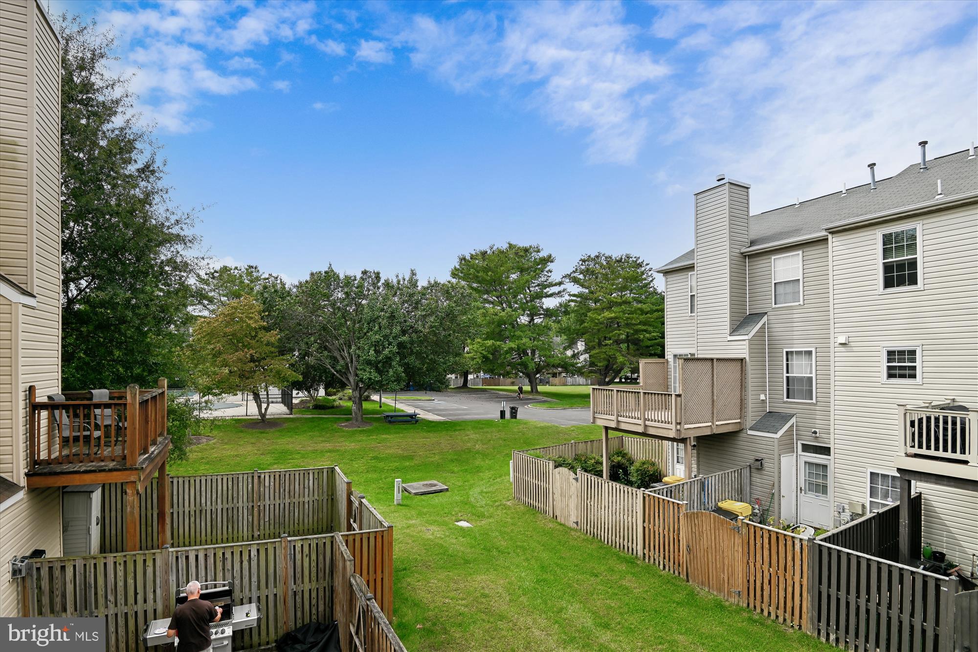 1105 SIMSBURY COURT
