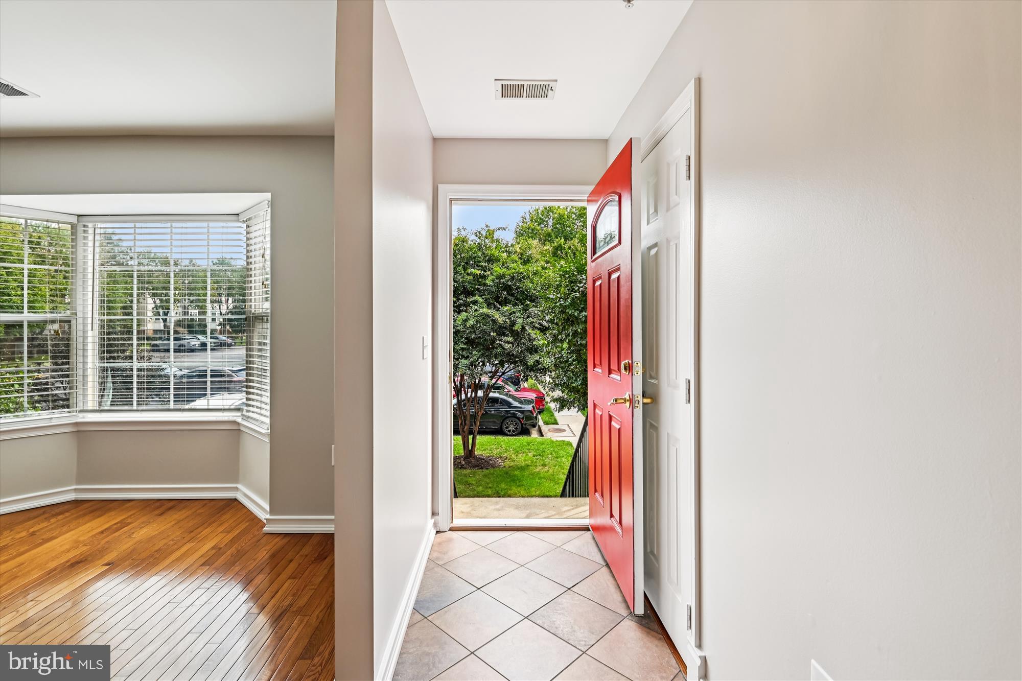 1105 SIMSBURY COURT