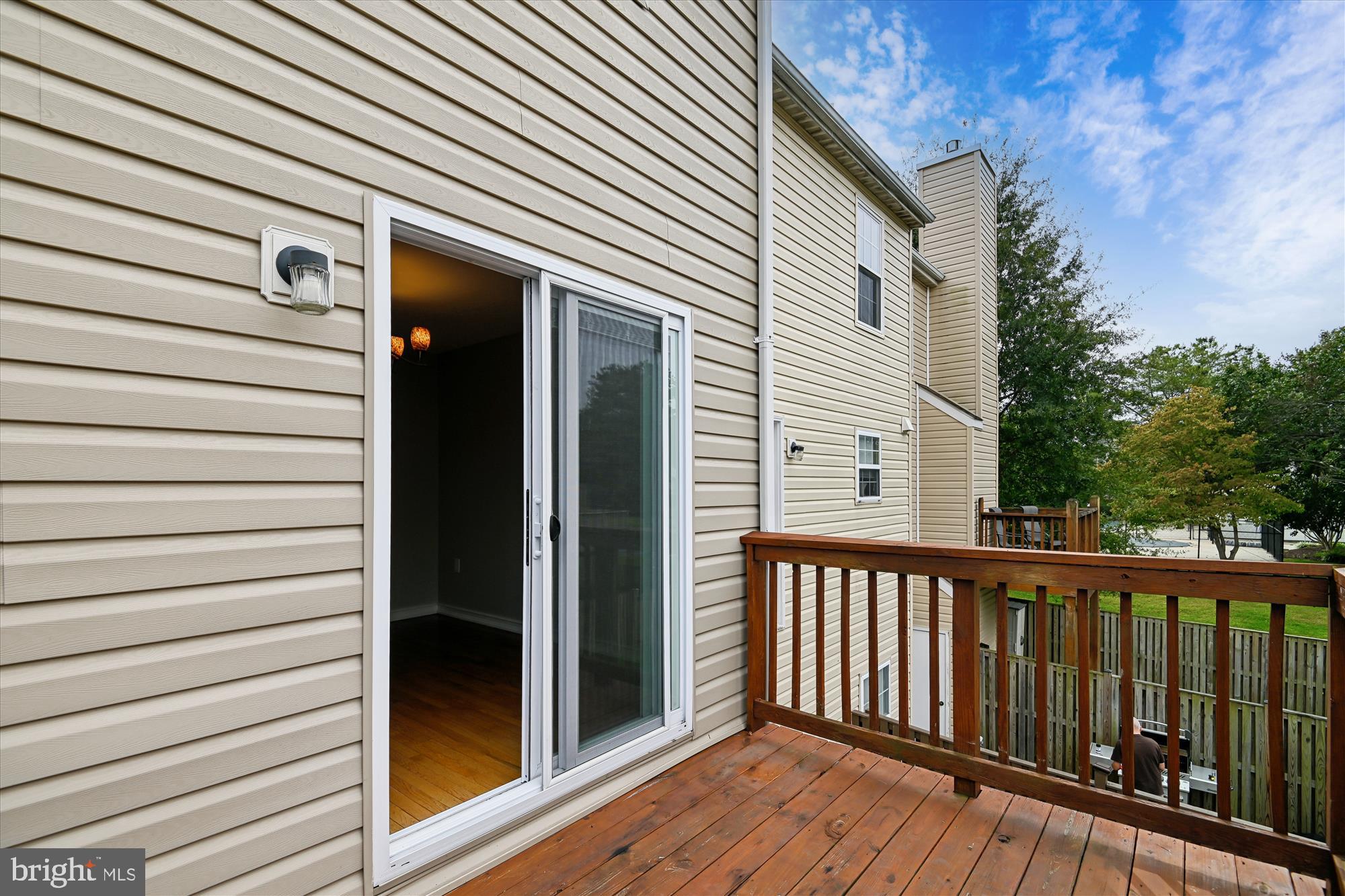 1105 SIMSBURY COURT