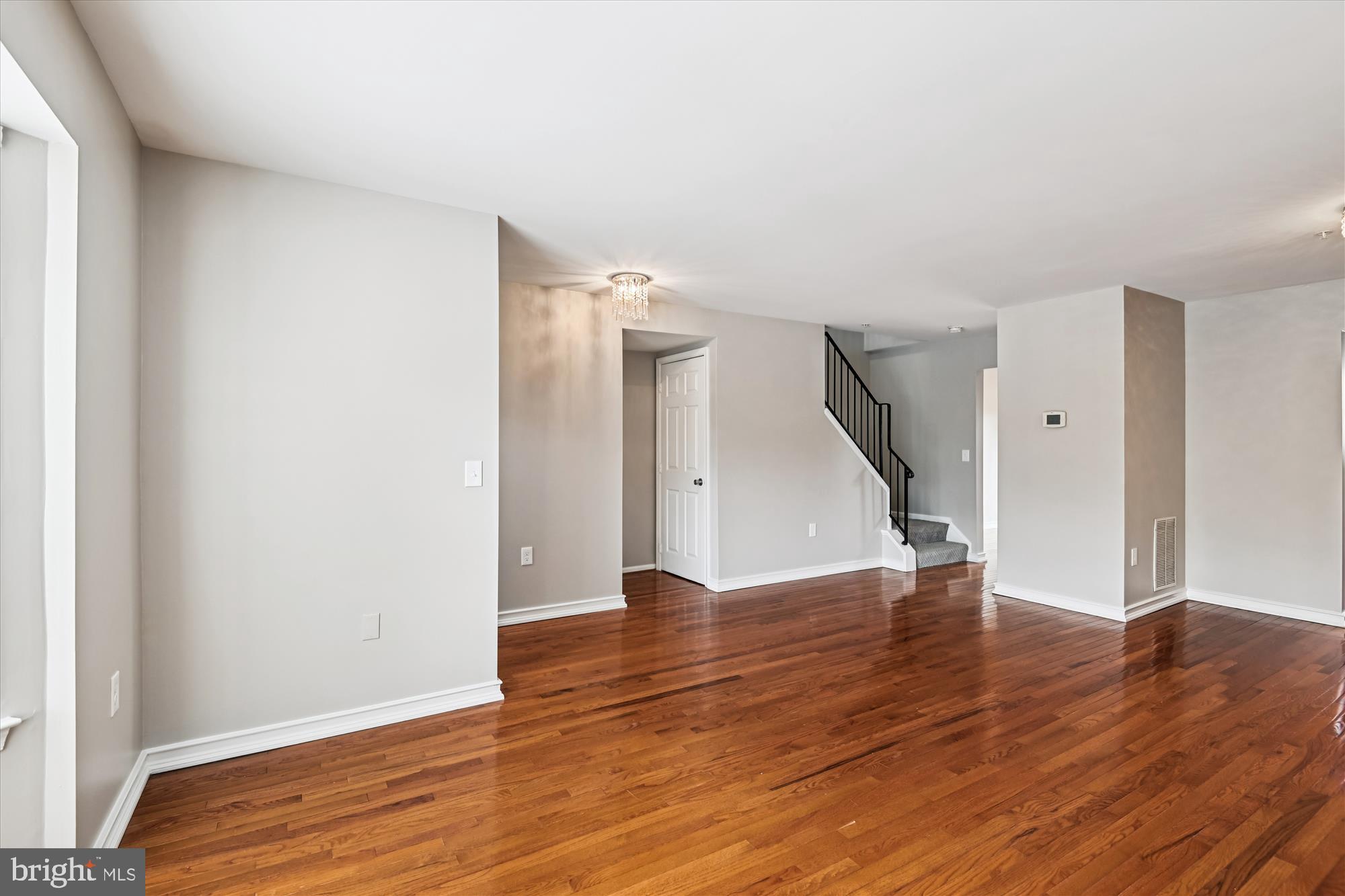 1105 SIMSBURY COURT