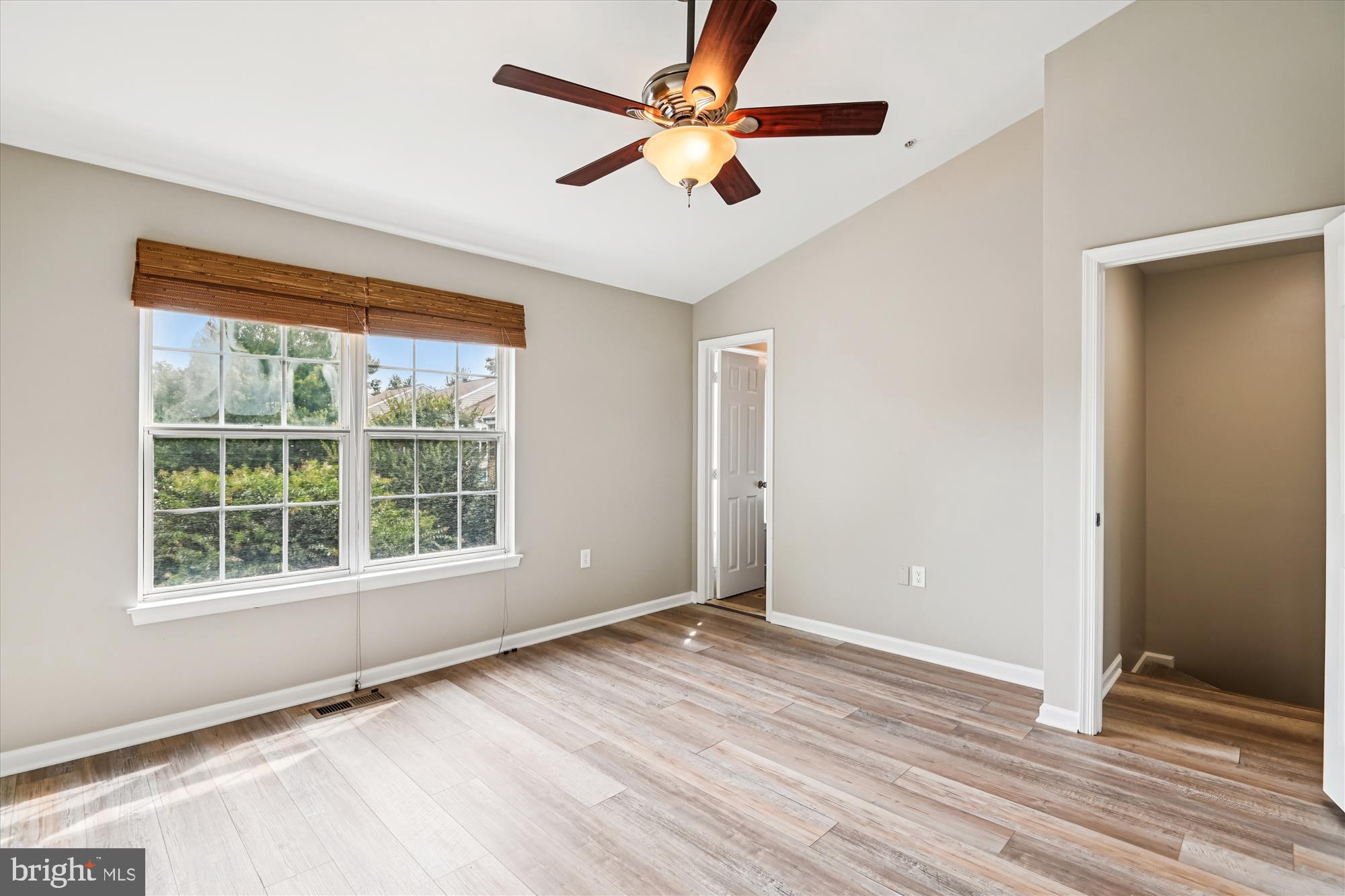 1105 SIMSBURY COURT