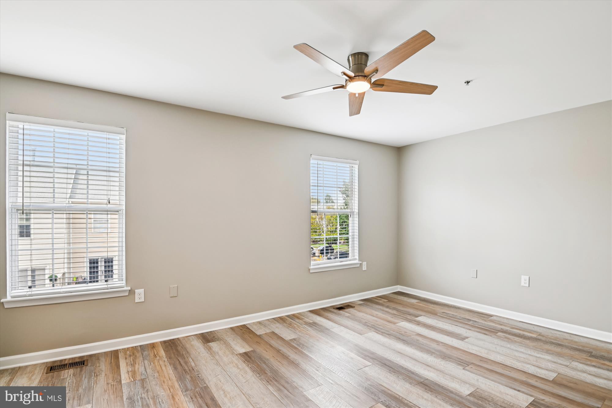 1105 SIMSBURY COURT