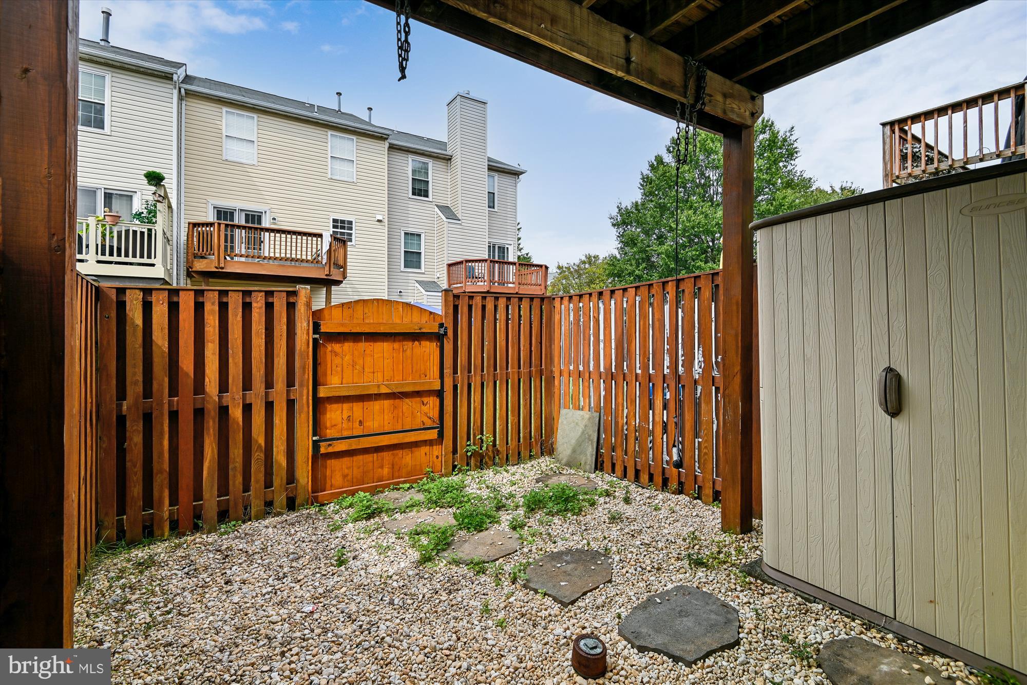 1105 SIMSBURY COURT