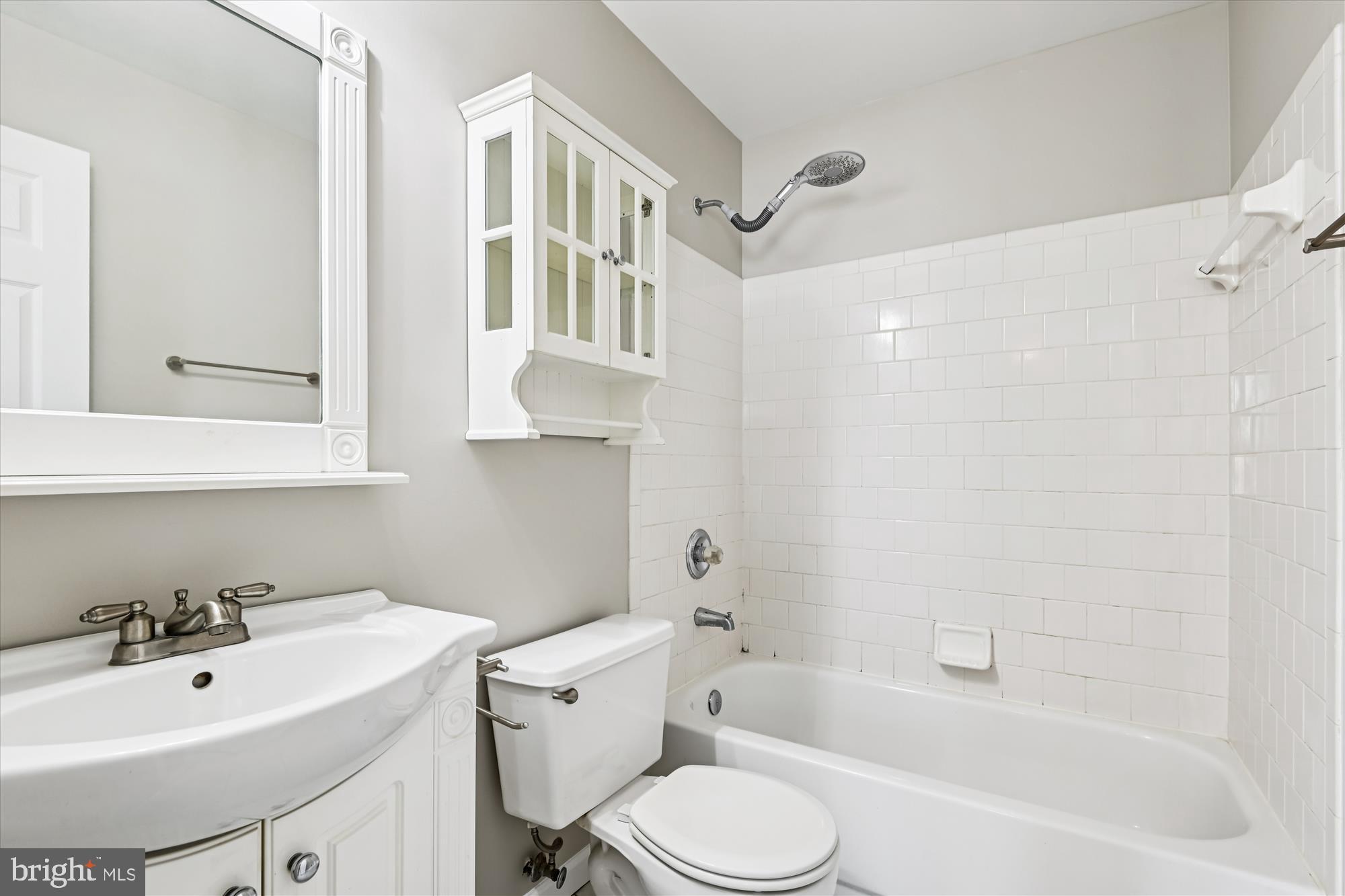 1105 SIMSBURY COURT