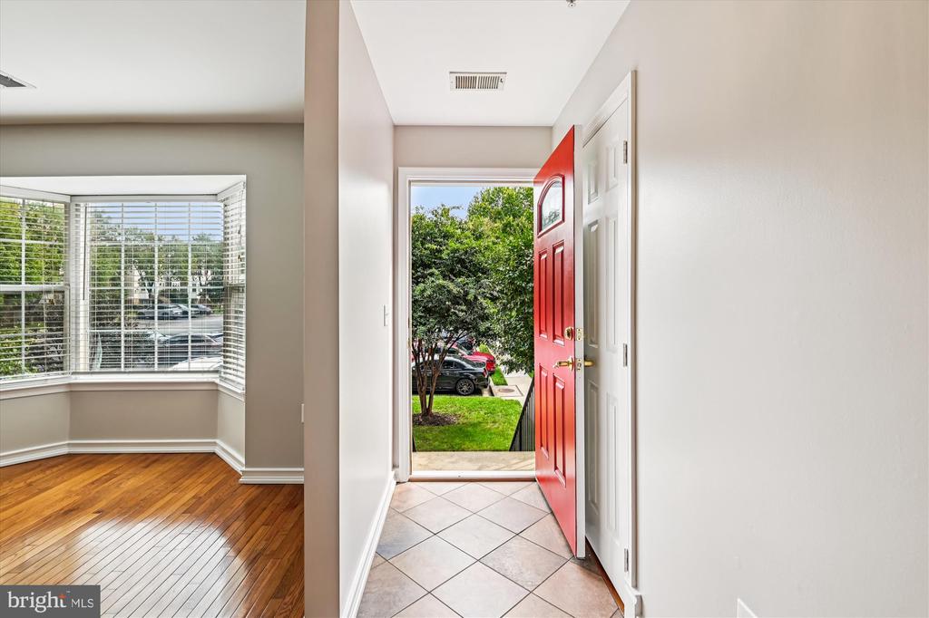 1105 SIMSBURY COURT