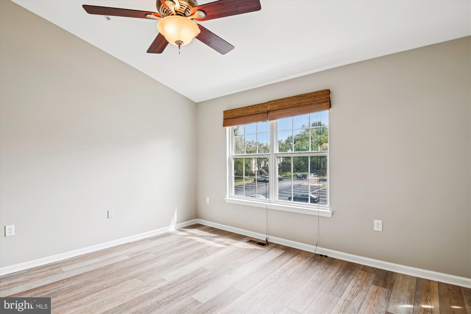 1105 SIMSBURY COURT