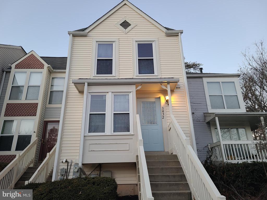 3432 LONDONLEAF LANE
