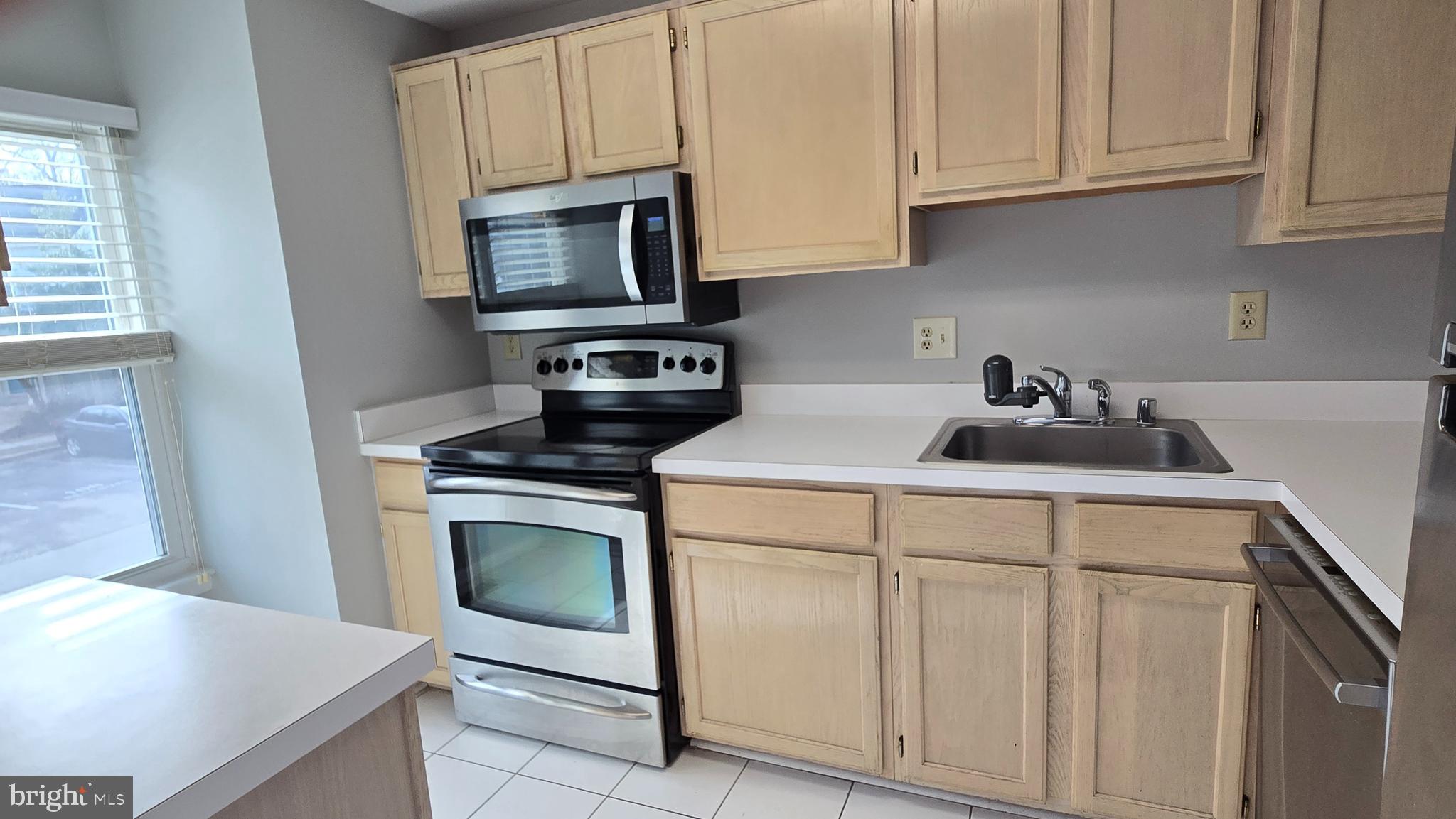 3432 LONDONLEAF LANE