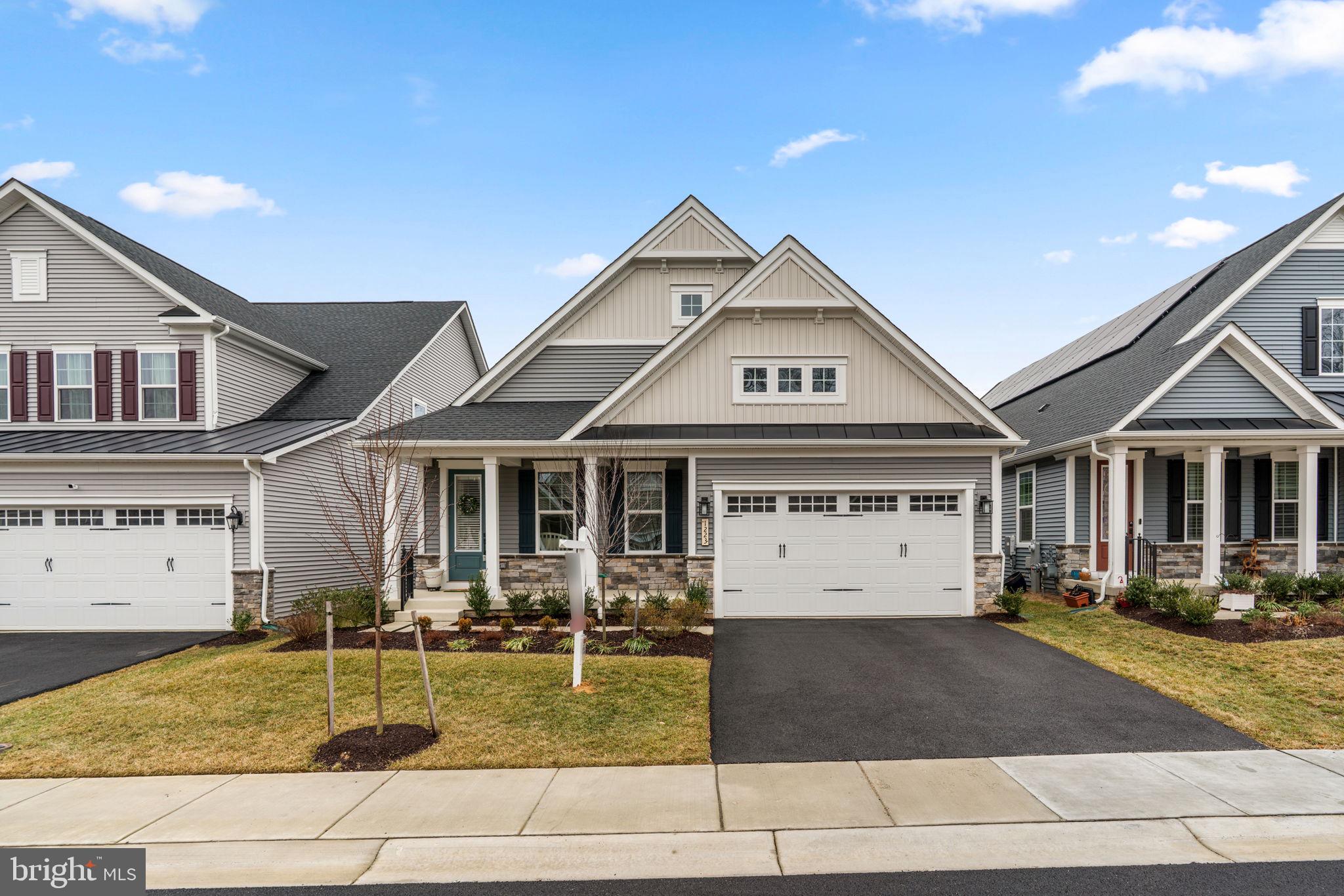 1223 OLEANDER WAY