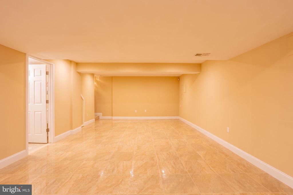 7740 ROTHERHAM DRIVE