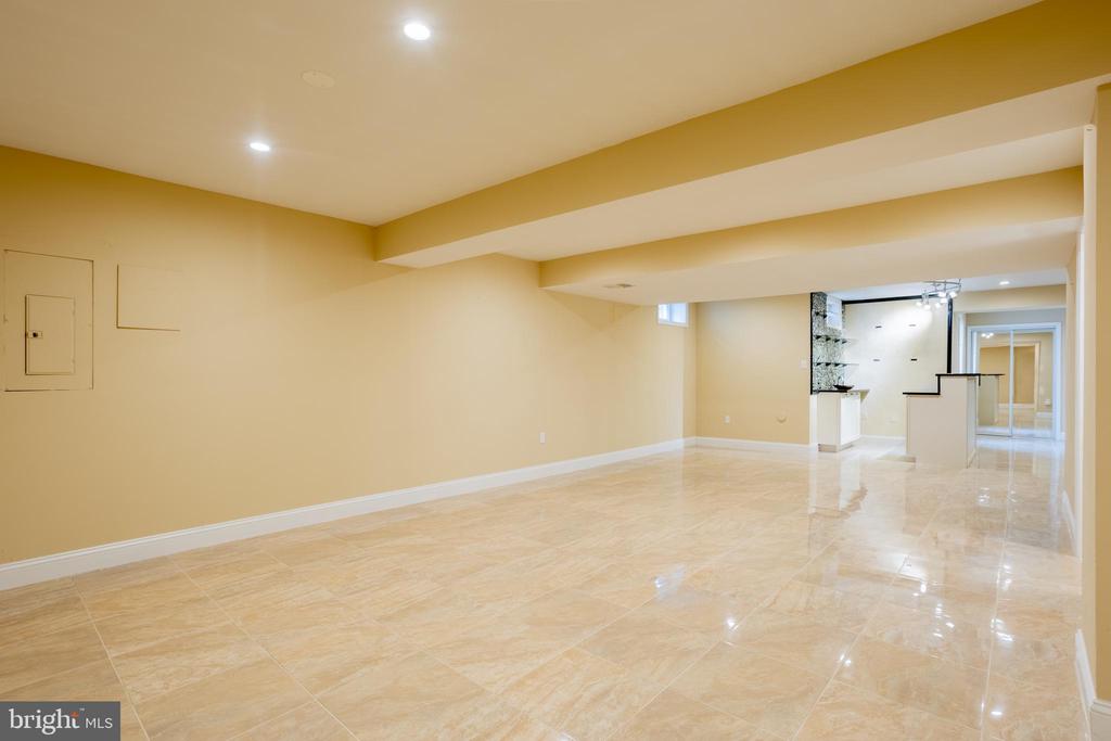 7740 ROTHERHAM DRIVE