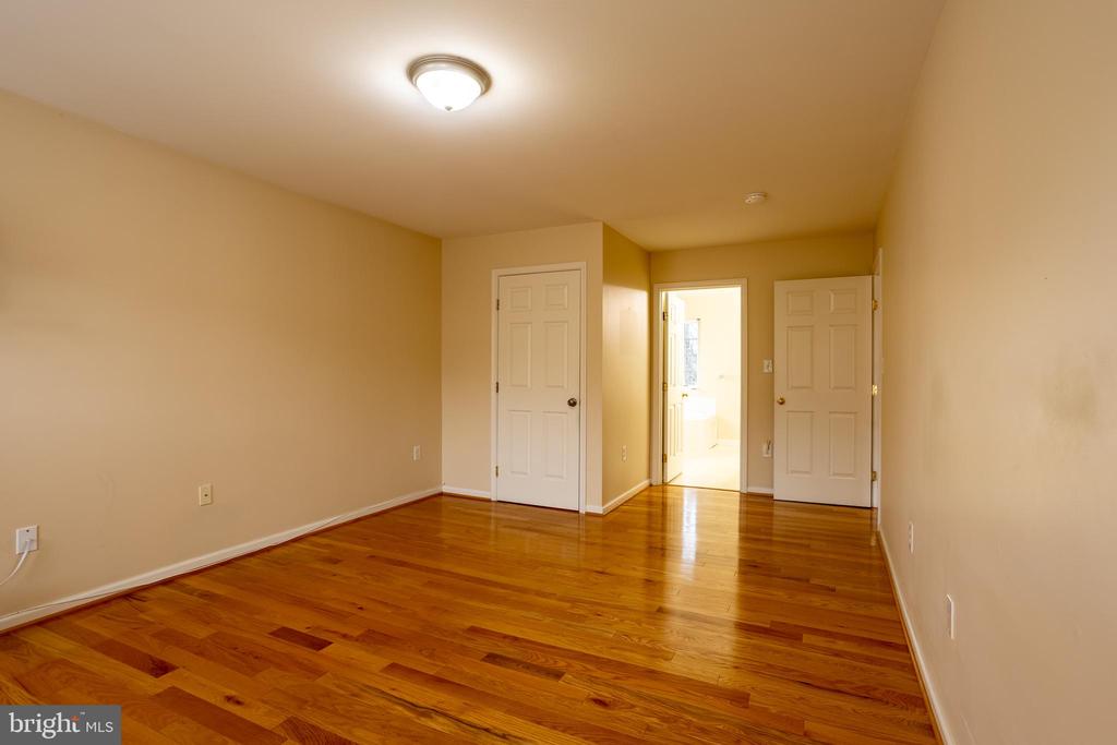 7740 ROTHERHAM DRIVE
