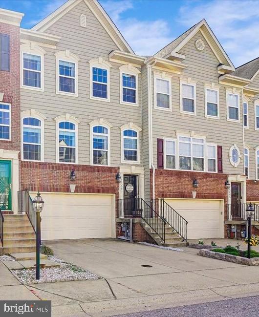 7326 MOCKINGBIRD CIRCLE