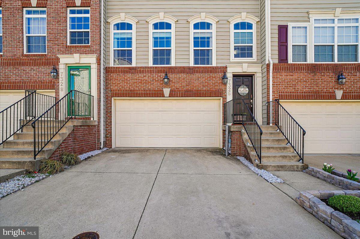 7326 MOCKINGBIRD CIRCLE
