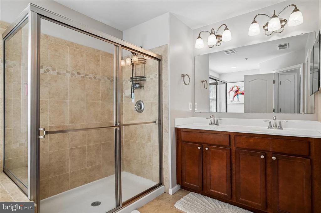 7326 MOCKINGBIRD CIRCLE