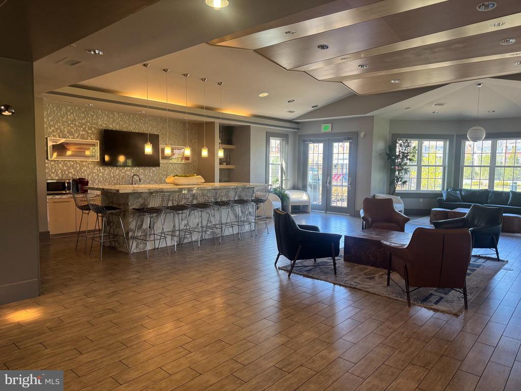 7326 MOCKINGBIRD CIRCLE