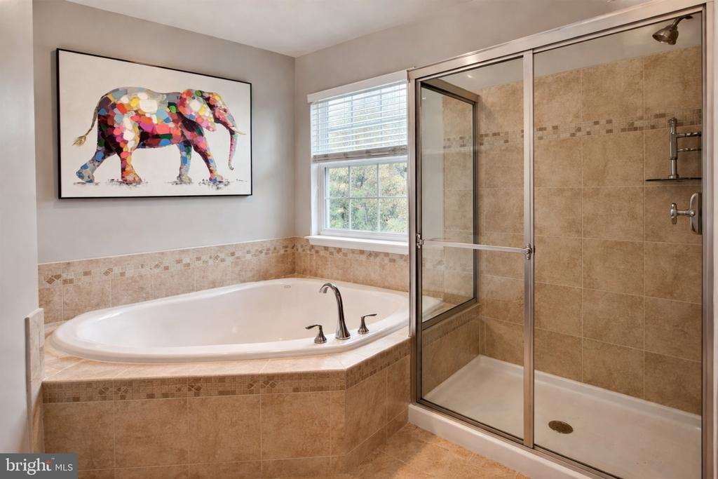 7326 MOCKINGBIRD CIRCLE