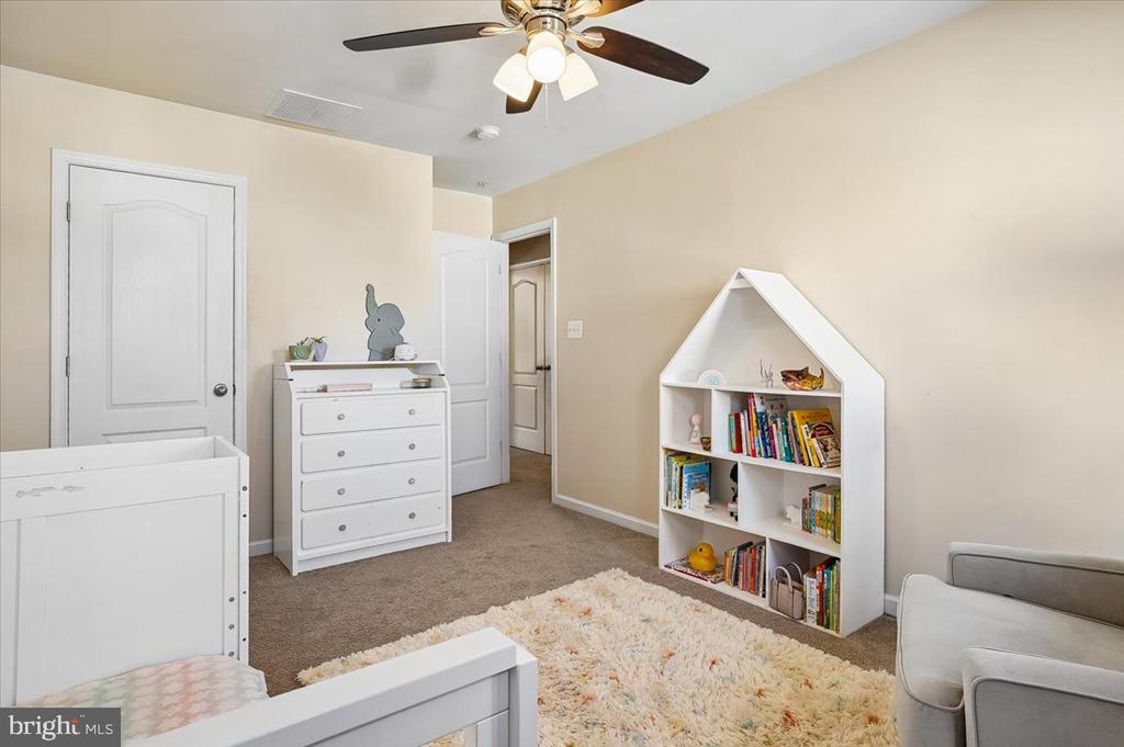 7326 MOCKINGBIRD CIRCLE