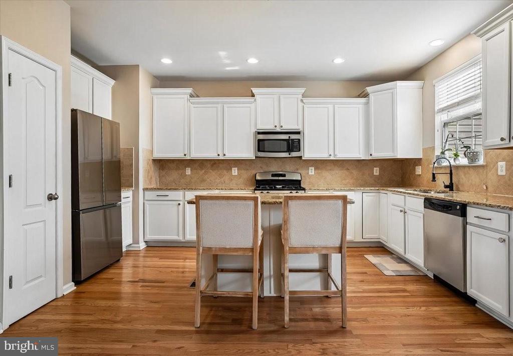 7326 MOCKINGBIRD CIRCLE