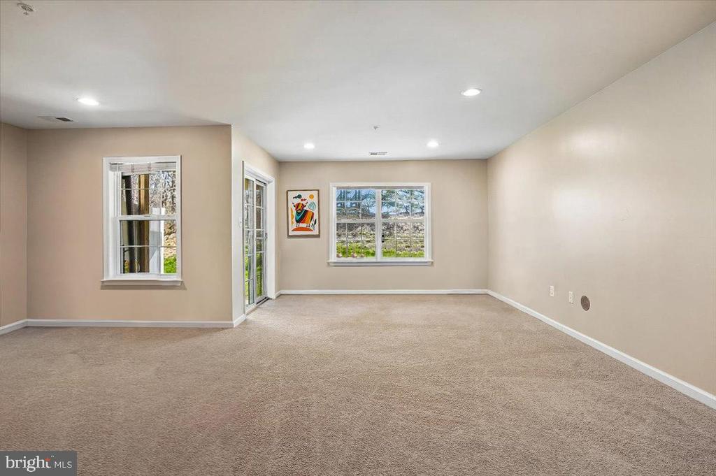 7326 MOCKINGBIRD CIRCLE