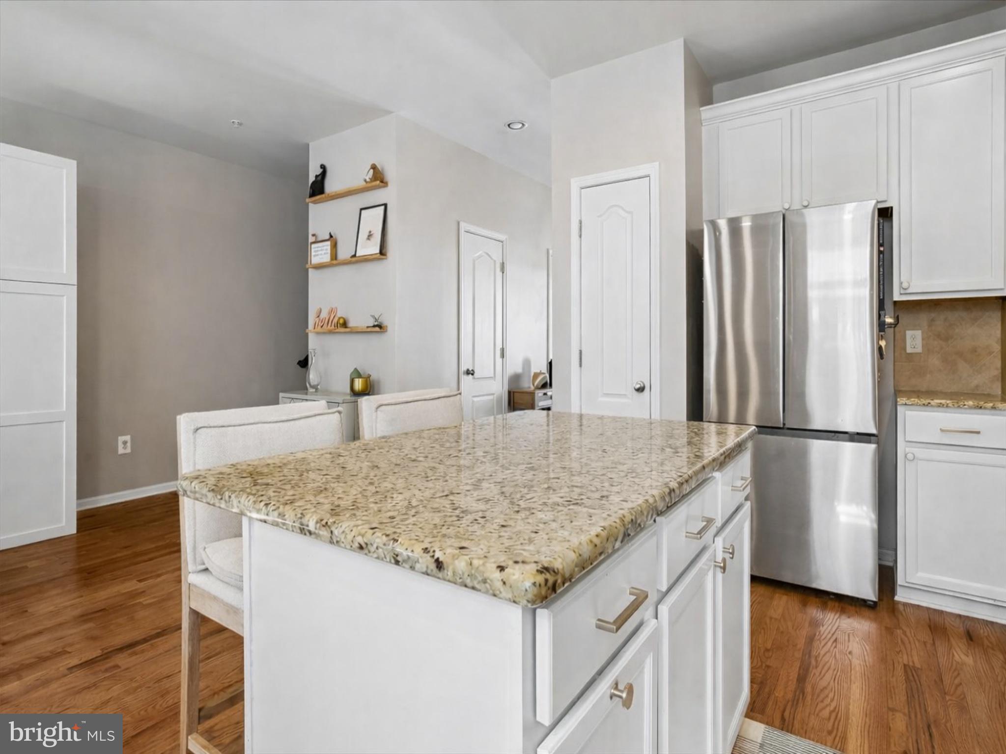 7326 MOCKINGBIRD CIRCLE