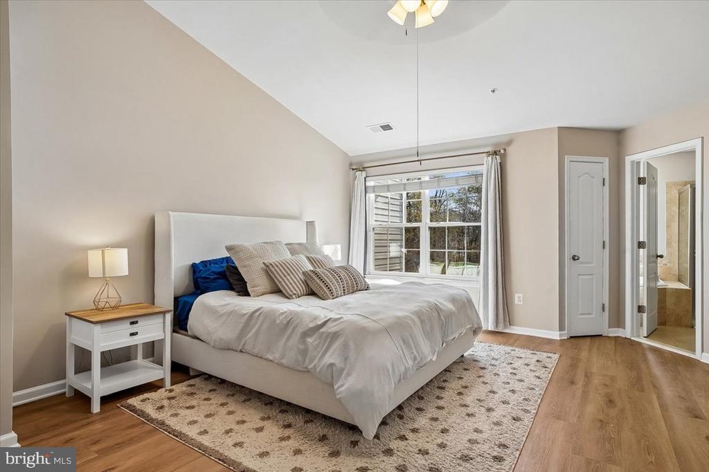 7326 MOCKINGBIRD CIRCLE