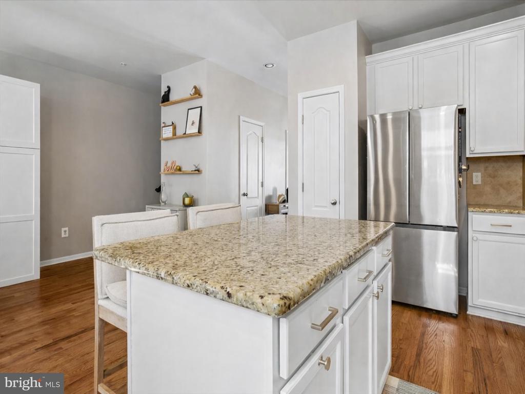 7326 MOCKINGBIRD CIRCLE