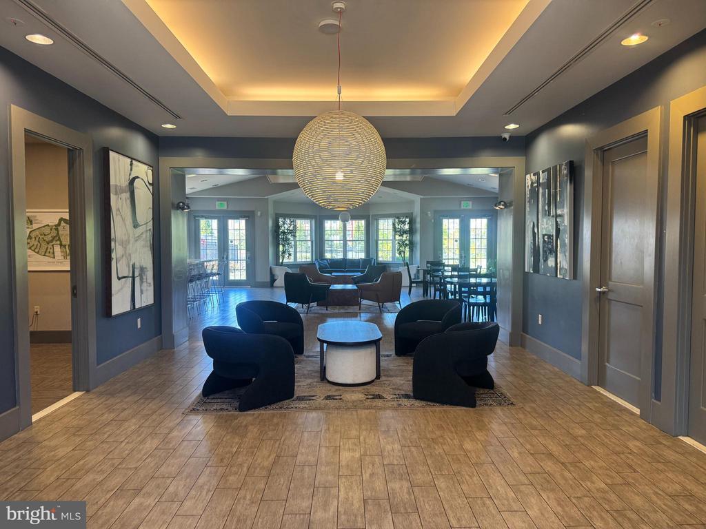 7326 MOCKINGBIRD CIRCLE