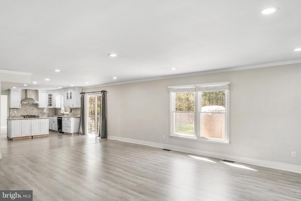 7777 HARMER COURT
